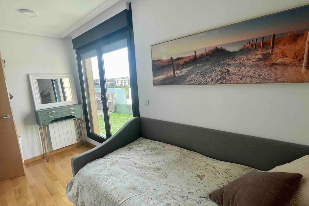 Apartamento Luminoso Atico Con Terrazas Y Garaje En Sardinero Santander