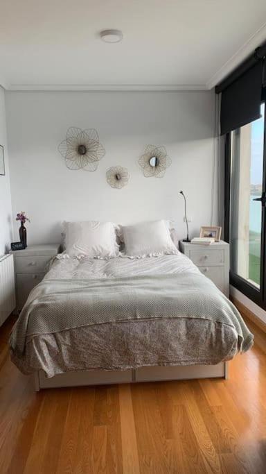 Apartamento Luminoso Atico Con Terrazas Y Garaje En Sardinero Santander