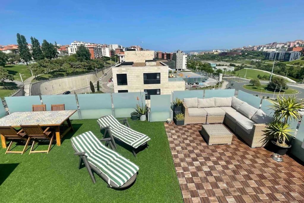 Apartamento Luminoso Atico Con Terrazas Y Garaje En Sardinero Santander